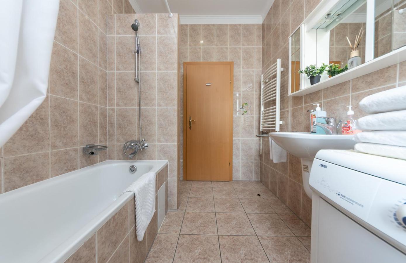 Mini-Hotel Guest Residence Kiev Esterno foto